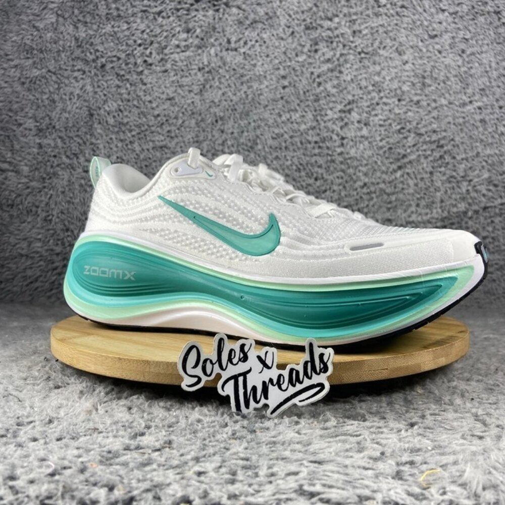 Nike Vomero Plus Size 10.5 Women = 9 Men Mint Foam Turquoise HV8154-100 - Picture 2 of 7